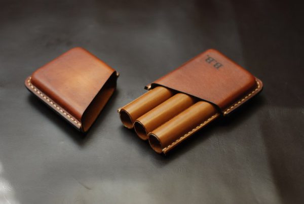 کیف چرمی مخصوص سیگار مدل SILVA CIGARETTE03